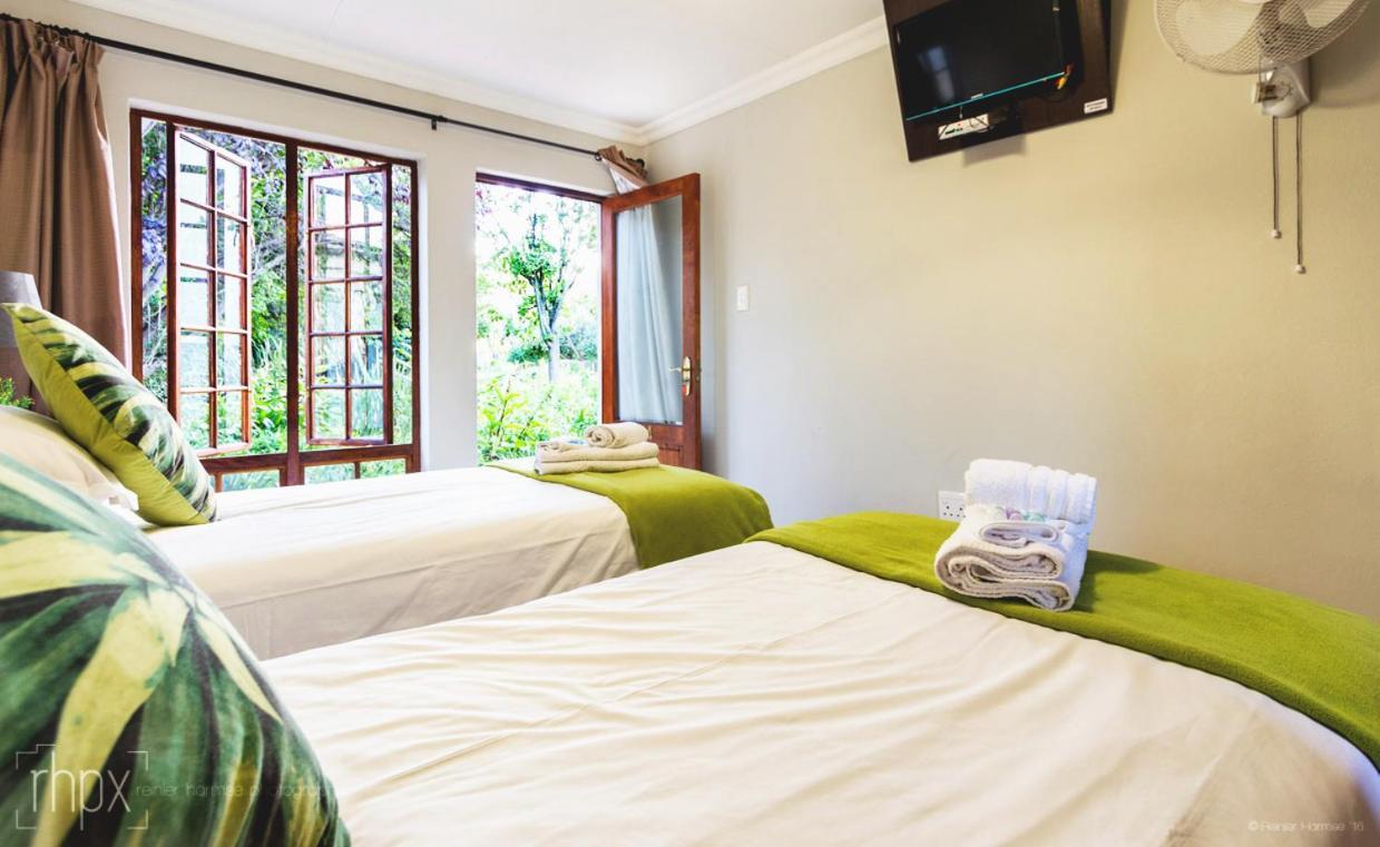Or Tambo Guest House Kempton Park Bagian luar foto