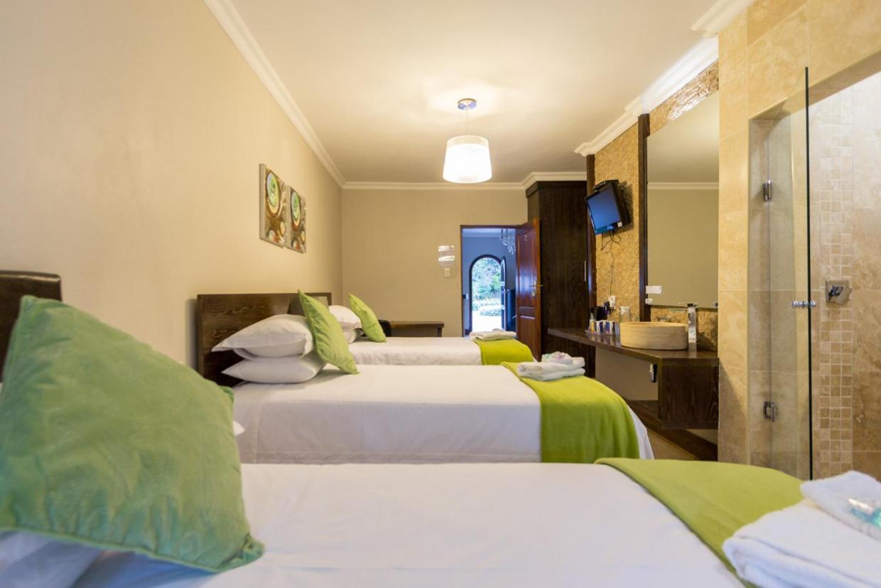 Or Tambo Guest House Kempton Park Bagian luar foto