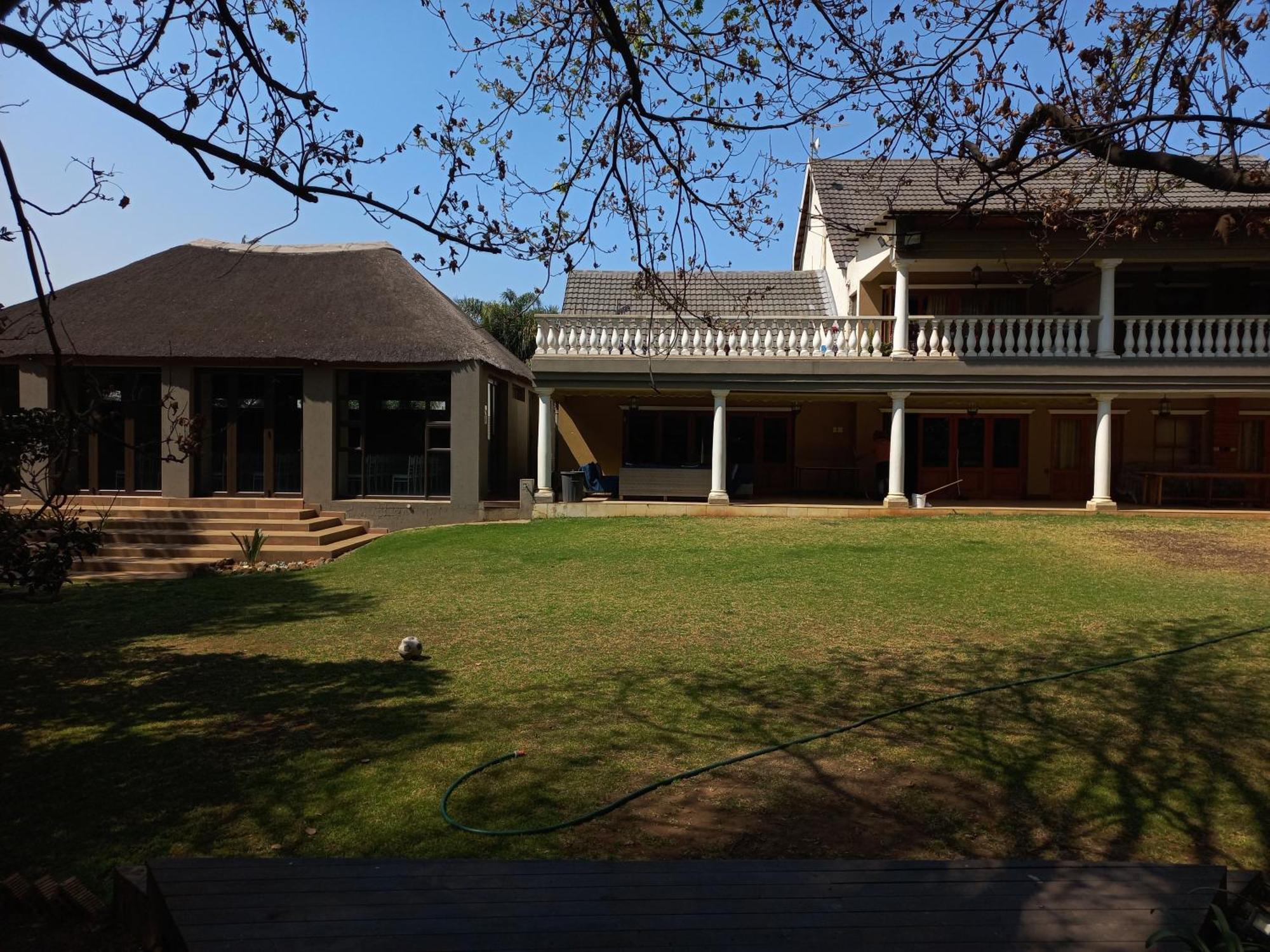 Or Tambo Guest House Kempton Park Bagian luar foto