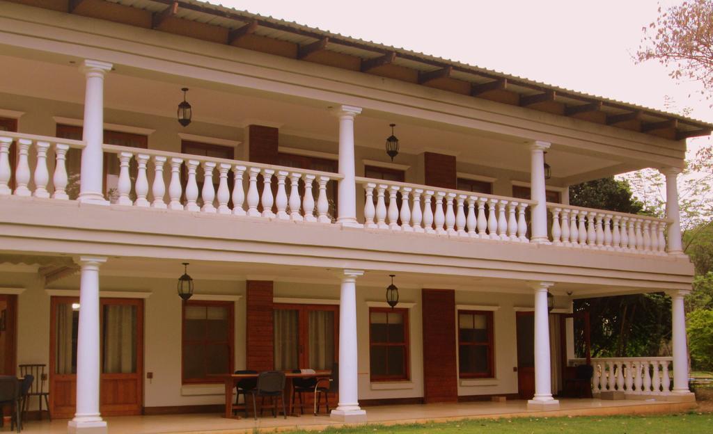 Or Tambo Guest House Kempton Park Bagian luar foto