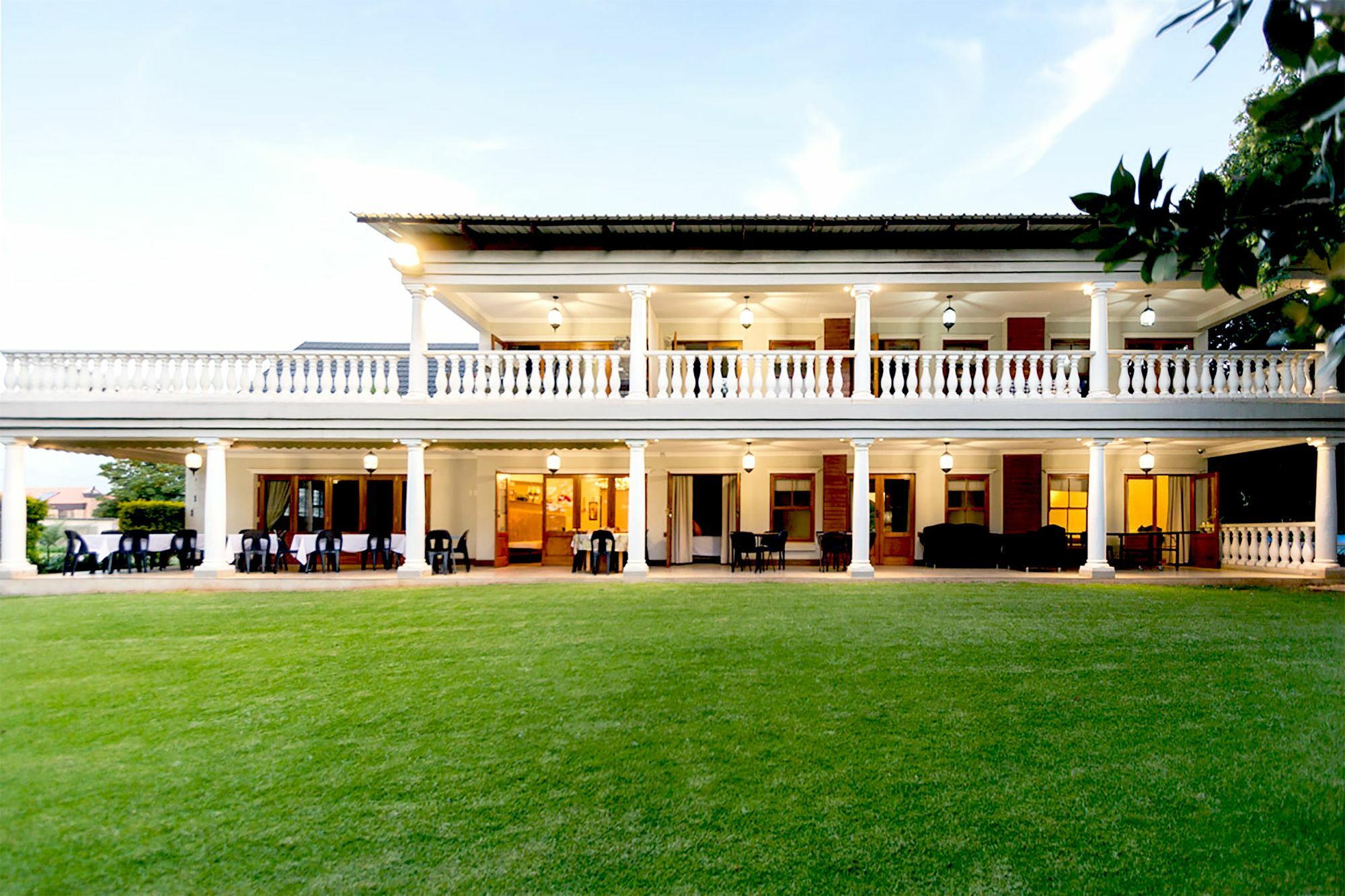 Or Tambo Guest House Kempton Park Bagian luar foto