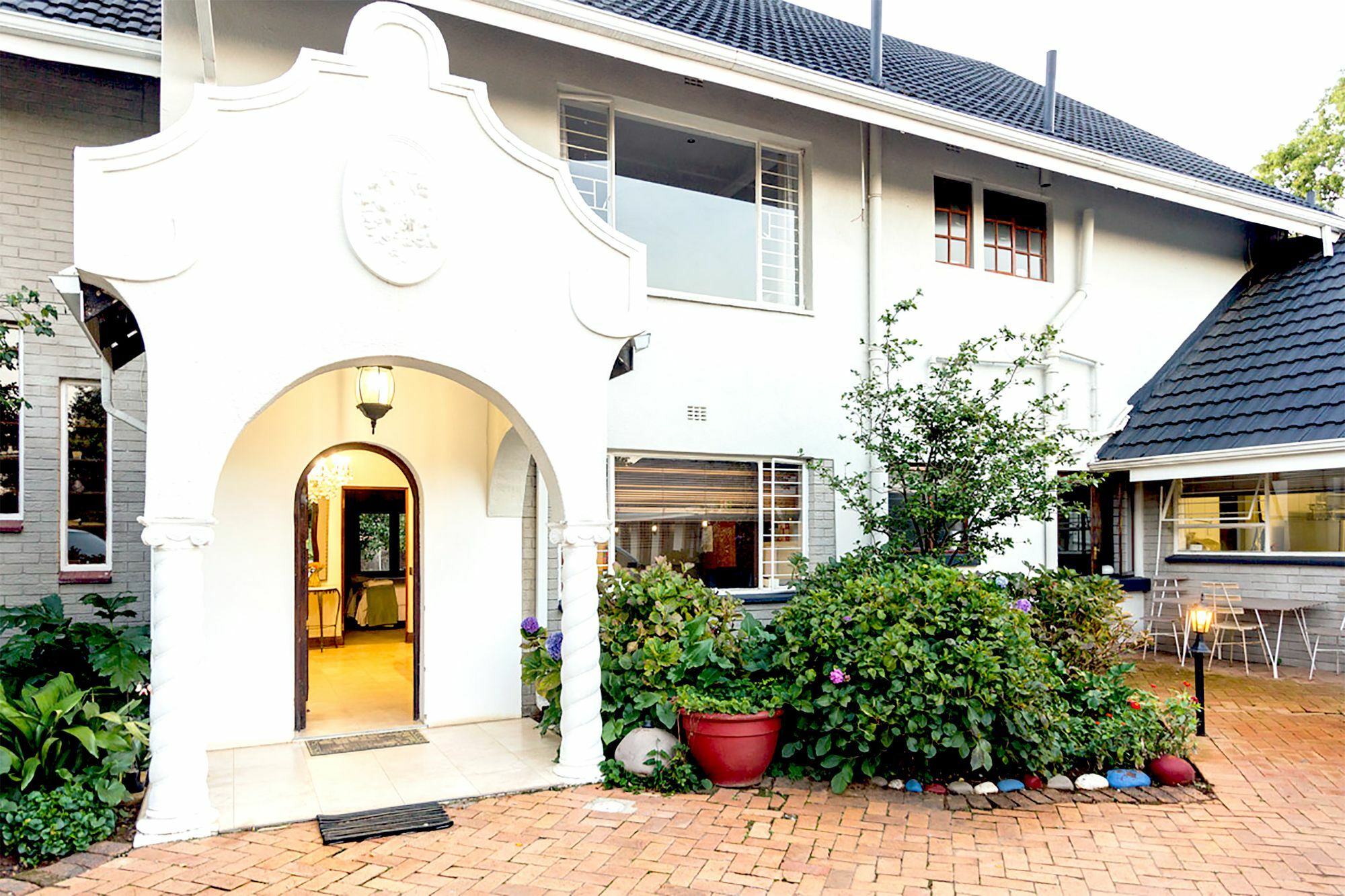 Or Tambo Guest House Kempton Park Bagian luar foto