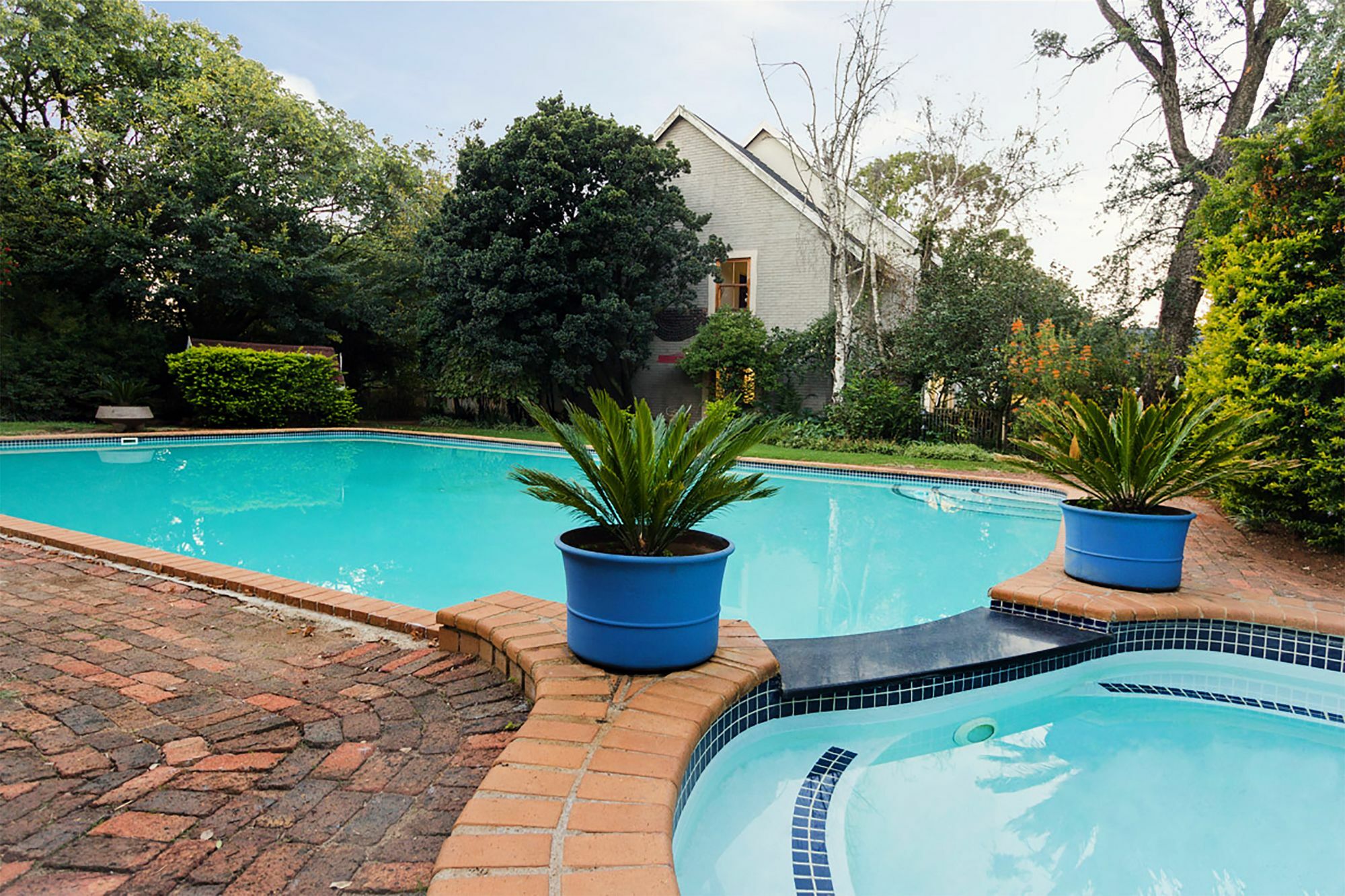 Or Tambo Guest House Kempton Park Bagian luar foto