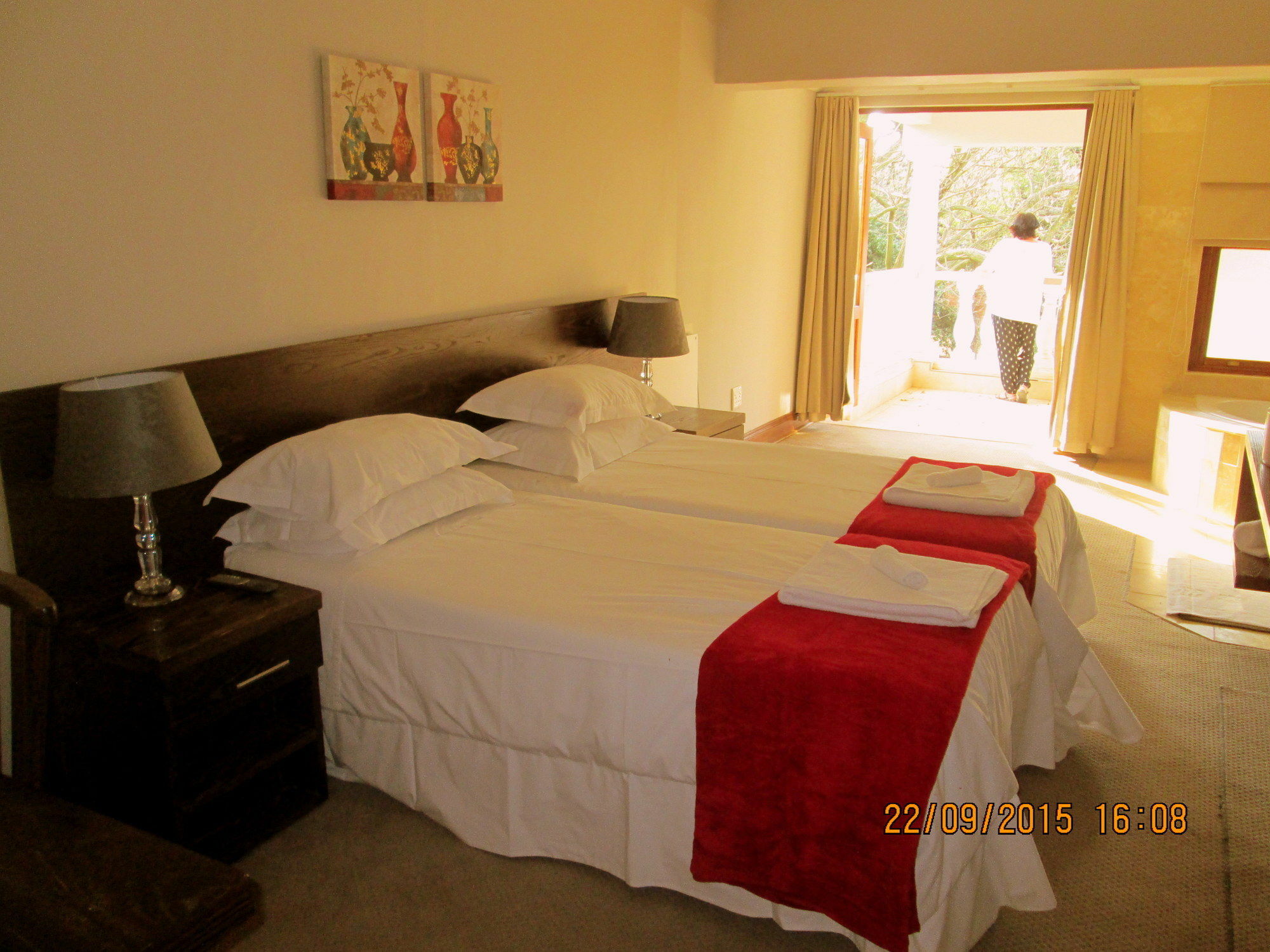 Or Tambo Guest House Kempton Park Bagian luar foto